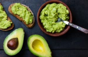 Receitas saudáveis com abacate no café da manhã
